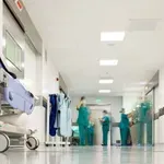 Χειρουργός καταδικάστηκε για διπλή μαστεκτομή σε γυναίκα που δεν είχε προδιάθεση για καρκίνο
