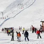 Δράμα: Τουλάχιστον 100 επισκέπτες εγκλωβισμένοι στο χιονοδρομικό του Φαλακρού