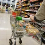 Έρευνα ΕΕΑ: Η ακρίβεια «γονατίζει» την κοινωνία – Το σημαντικότερο πρόβλημα για το 83% των πολιτών