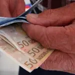 Εφάπαξ επίδομα 250 ευρώ σε συνταξιούχους στις 10 Ιουλίου -Ποιοι είναι δικαιούχοι