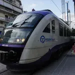 Πρωταθλητής και στη… βρωμιά ο Προαστιακός (εικόνες)