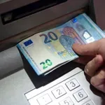 Τράπεζες: Από Δευτέρα 11 Αυγούστου δωρεάν αναλήψεις στα ΑΤΜ -Θέσπιση εθνικού πλαφόν