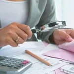 Εφορία: Ποιες φορολογικές υποχρεώσεις πρέπει να κλείσουν πριν το τέλος του 2025