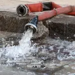 Θραύση αγωγού της ΕΥΔΑΠ στο κέντρο της Αθήνας