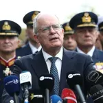 Τασούλας για τις πυρκαγιές: Στο πλευρό των πυροσβεστών και των πληγέντων