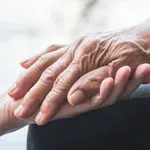 Επίδομα Κοινωνικής Αλληλεγγύης Ανασφάλιστων Υπερηλίκων – Αλλάζει το ποσό το 2026