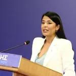 Λατινοπούλου για ανασχηματισμό: «Άλλαξε ο Μανωλιός και έβαλε τα ρούχα του αλλιώς»