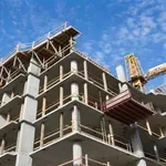 Εκρηξη στις τιμές των δομικών υλικών