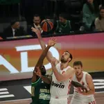 Ευρωλίγκα: «Βάφτηκε κόκκινο» το πρώτο ντέρμπι της χρονιάς (αποτελέσματα & βαθμολογία)