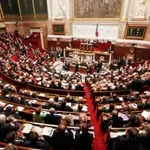 Γαλλία: Εξετάζεται δυνατότητα έγκρισης προϋπολογισμού… χωρίς την ψήφιση του