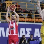 Final 8 Κυπέλλου: Στον τελικό με άνεση ο Ολυμπιακός – Περιμένει Παναθηναϊκό ή Ηρακλή