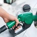 Αγορά ενέργειας: Μειώθηκαν οι τιμές σε πετρέλαιο και φυσικό αέριο, πρώτη φορά μετά την «έκρηξη» στη Μ. Ανατολή