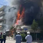 Μεγάλη φωτιά σε κτίριο στο Ίλιον -Επιχειρούν δεκάδες πυροσβέστες