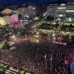 Tελικός EuroLeague: «Μπλόκο» στον Πειραιά για γιγαντοοθόνες σε πλατείες