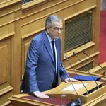 Πρώην «καραμανλικός» δήμαρχος-«γαλάζιος» βουλευτής «βλέπει» Σαμαρά (φωτο)