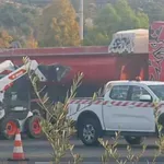 Αττική Οδός: Ανετράπη φορτηγό με μπάζα
