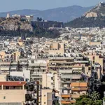 Νέα ρύθμιση της ΑΑΔΕ «ξεμπλοκάρει» τις πωλήσεις ακινήτων οφειλετών
