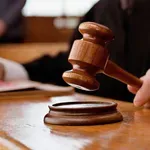 Διαζύγιο στον Πειραιά: Τον «τσάκωσε» στο σπίτι άλλης – Η απόφαση του Εφετείου