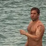 Γιώργος Μαζωνάκης: Δημοσίευσε φωτογραφία με τραύματα και μώλωπες – Άγνωστα τα αίτιά τους (φωτο)