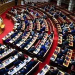 Βουλή: Ψηφίστηκε η τροπολογία για τα δάνεια του ν. Κατσέλη