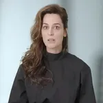 Ποια είναι η γυναίκα που συνδέει το τρίγωνο Τραμπ-Επστάιν-Γκειτς