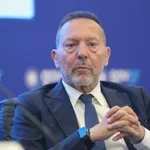 Συνταξιούχοι κατά Στουρνάρα για την 13η σύνταξη: «Δεν σκοτώνουν τα άλογα όταν γεράσουν»