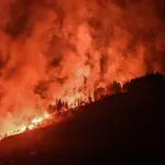 Ανεξέλεγκτη η φονική πυρκαγιά στο Ρέθυμνο – Δύσκολες ώρες σε Πλωμάρι και Σητεία
