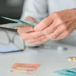 Κεραμέως-Συντάξεις χηρείας: Πρόσθετοι ωφελούμενοι από τη ρύθμιση -Δεν θα αναζητηθούν πίσω αναδρομικά