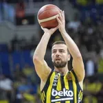Μαχμούτογλου: Ο γερόλυκος της Φενέρ σκόραρε 71 συνεχόμενα τρίποντα (βίντεο)