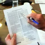 Δημόσιο: Αυτές είναι 14 κατηγορίες υπαλλήλων που βγαίνουν νωρίτερα στην σύνταξη