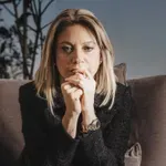 Η Μαρία Καρυτιστιανού αυτοθυματοποιείται; – Τι… βγάζουν οι επιθέσεις στα ΜΜΕ