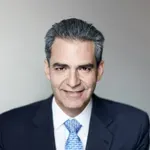 Ο κόσμος καίγεται και ο Συρίγος κάνει επικοινωνία (φωτο)