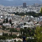 Ακίνητα: Μειωμένο ΦΠΑ για κοινωνικές κατοικίες και «πάγωμα» του 24% στα νεόδμητα