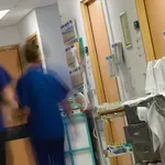 Αγγλία: Έλληνας γιατρός έδειξε ερωτικό βίντεο του εαυτού του σε νοσηλεύτρια