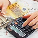 Ρύθμιση οφειλών σε 72 δόσεις: Ποιες αλλαγές «συζητά» το ΥΠΟΙΚ