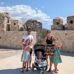 Αιγιάλεια: Πώς το όνειρο μιας οικογένειας Βρετανών έγινε «στάχτη» σε ένα βράδυ