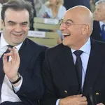 Οι πιο δημοφιλείς υπουργοί της κυβέρνησης δυο… «δελφίνοι»