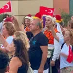Καμία ευθύνη του Δήμου Ηρακλείου για τα τουρκικά σημαιάκια