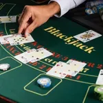Γαλάζιος βουλευτής “γιορτάζει” το γάμο του με… Blackjack