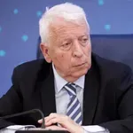 Κυβερνητικό «άκυρο» στον Μουτζούρη για τις θανατώσεις ζώων – Χωρίς δικαίωμα υπογραφής