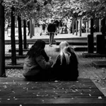 Γιατί το φθινόπωρο φέρνει πιο κοντά τους φίλους μας;