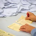 Σουηδία: Εκλογικό θρίλερ μέχρι τέλους -Μικρό προβάδισμα για το κεντροαριστερό μπλοκ