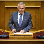 Ο ναύαρχος πάει (τελικά) ΠΑΣΟΚ