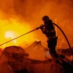 Παρίσι: Μεγάλη φωτιά κατέστρεψε την ιστορική αγορά Enfants Rouges