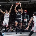 Μπολόνια – Ολυμπιακός 96-94: Ήττα-σοκ με τρίποντο στην εκπνοή