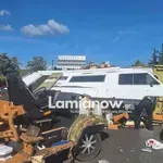 Τροχαίο στην Εθνική Οδό: Ανατροπή τροχόσπιτου με τρεις επιβαίνοντες -Σοβαρά κυκλοφορικά προβλήματα