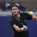 Τένις: Ο Στεφ. Τσιτσιπάς κόντρα στον Ντ. Σαποβάλοφ