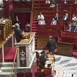 Γαλλία: Καταψηφίσθηκαν και οι δύο προτάσεις μομφής κατά της κυβέρνησης Λεκορνί για τον προϋπολογισμό του 2026