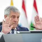 Ιταλία: «Οι αποστολές Ασπίδες και Αταλάντη δεν μπορούν να φτάσουν μέχρι τα Στενά του Χορμούζ», δήλωσε ο ΥΠΕΞ Αντόνιο Ταγιάνι