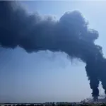 ΗΑΕ: Δύο νεκροί στο Αμπού Ντάμπι μετά την αναχαίτιση πυραύλου, ανακοίνωσε το γραφείο Τύπου των Εμιράτων